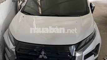 Mitsubishi Xpander Cross 2024 Trắng 7 chỗ