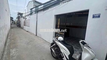 Nhà 4x20m trệt gác có sân rộng - hẻm Nguyễn Văn Cừ