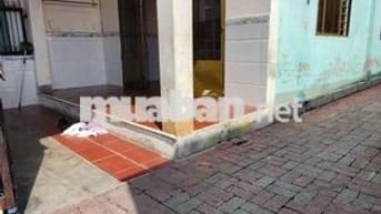 NHÀ CẤP 4 CÓ SÂN RỘNG ĐƯỜNG SỐ 4
