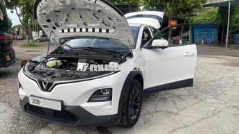 VinFast VF6 Plus 2026 Trắng 7.500 km