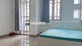 Phòng 30m2 ban công rộng yên tĩnh nội thất đủ Đặng Văn Ngữ Phú Nhuận