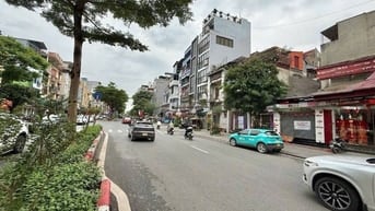 CHO THUÊ MẶT BẰNG KINH DOANH NẰM Ở VỊ TRÍ MẶT PHỐ KIM MĂ