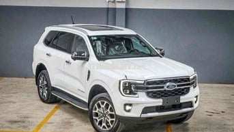 Ford Everest Titanium 4x4 Full Option 2025 Trắng