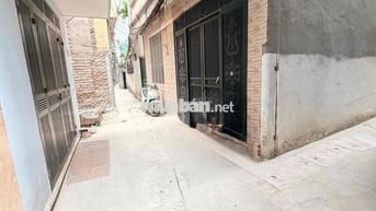 chính chủ bán nhà phố phan đình giót căn góc , sổ đỏ 25m2 nhà 3 tầng