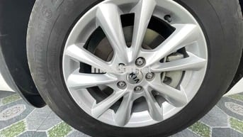 Kia Sedona Luxury 7 chỗ Dầu Số tự động Trắng
