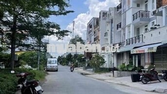 Nhà lầu góc 2 mặt tiền KDC Công Trình 8