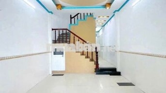 Nhà lầu 2 phòng ngủ hẻm gần chợ Tầm Vu – Giá 6 triệu 