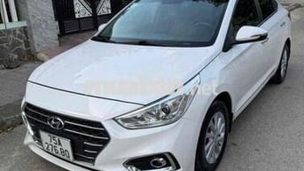Hyundai Accent 2018 Số tự động 80000 km Trắng