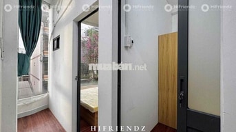 CHO THUÊ 2 PHÒNG NGỦ / NỘI THẤT MỚI 100% - MÁY GIẶT RIÊNG / SÁT QUẬN 1