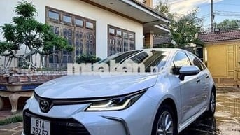 Toyota Altis 2022 Nhập khẩu Trắng