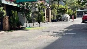 BÁN NHANH TRONG THÁNG – NHÀ ĐẸP MẶT TIỀN 8M TRẦN XUÂN SOẠN, Q.7 – 7.2x