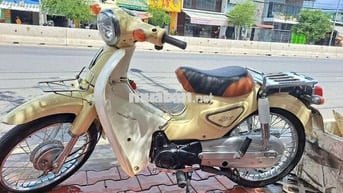 Honda Cub 2022 50cc màu Kem