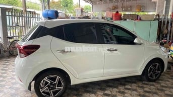 Hyundai Grand i10 Trắng 18774 km