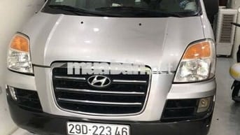 Hyundai Starex 800kg 6 chỗ Bạc