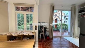 CHO THUÊ CĂN HỘ STUDIO + BAN CÔNG RỘNG RÃI NGAY VLU - Emart - Vincom