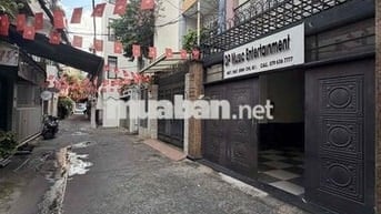 Cho thuê Nhà Nguyên Căn Hẻm Xe Hơi Dakao Quận 1 - sẵn nt cơ bản
