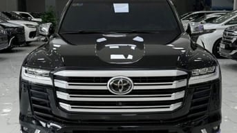 Bán Land Cruiser LC300 VX-R sản xuất 2023. Xe siêu chất.