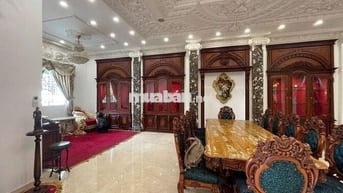 Cho thuê nhà nguyên căn 585/11C Sư Vạn Hạnh. DT: 4,5 x 18m, 3 lầu. H7m