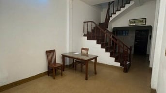Nhà Nguyễn Chí Thanh cho thuê nguyên căn vào được ngay