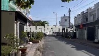 Đất lô góc 131m2 gần Chợ Xoài Đôi, Cần Đước, sổ riêng giá 2.4 tỷ⁠