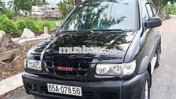 Isuzu 7 chỗ Dầu màu Đen