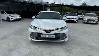 Toyota Camry 2.0G 2021 đăng ký 2022, odo 35.000km