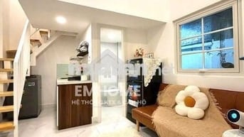 Cho thuê căn hộ 2PN CÓ BAN CÔNG Quận 7 full nội thất, ở được 4 người