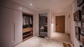 BÁN CĂN HỘ THÔNG TẦNG FULL NỘI THẤT 192M2 Q7 GIÁ 8.5 TỶ VEN SÔNG HAGL2