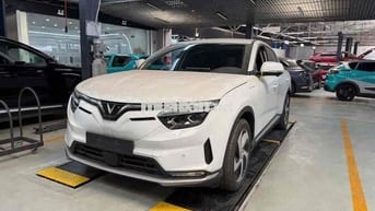 VF8 Eco 2024 màu trắng rất sang-Odo 51,637km