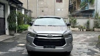 Toyota Innova V 2018 Tự động Bạc 128378 km