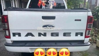Ford Ranger Trắng 5 chỗ