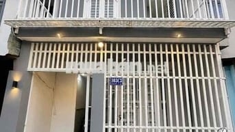Nhà Đường Xe Hơi Đậu Cửa mà có 1 tỷ 080 Nhà 1 lầu Quận 12