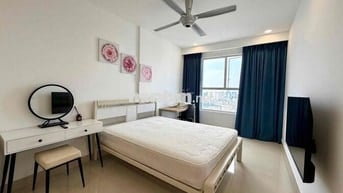 Cho thuê căn hộ Sunrise CityView Q7 Lh :