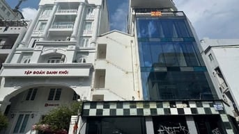 Giảm 5 tỷ bán gấp nhà 4 tầng ngay Trần Quang Khải chỉ 29 tỷ. 