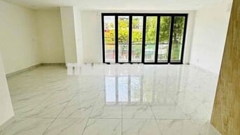 Cho Thuê Nhà Nguyên Căn Mặt Tiền Cực Đẹp Đường Phước Long