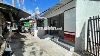 Nhà nguyên căn mới 02phòng sẵn 2máy lạnh hẻm ô tô 127 Võ Văn Kiệt