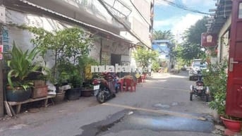 Hẻm xe tải hiếm, Đinh Tiên Hoàng, BT. 2 tầng. DTSD: 38M2. Chỉ 4 tỷ TL