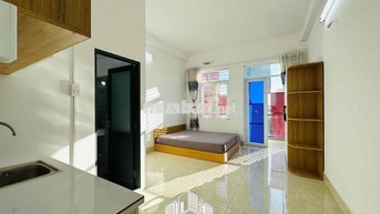 STUDIO BAN CÔNG ĐẦY ĐỦ NỘI THẤT NGAY LÊ VĂN KHƯƠNG