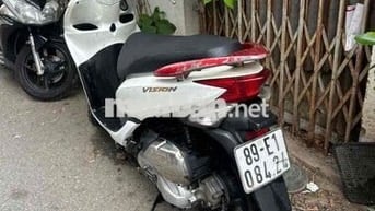 Honda Vision Trắng