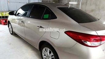 Toyota Vios Số tự động Vàng cát