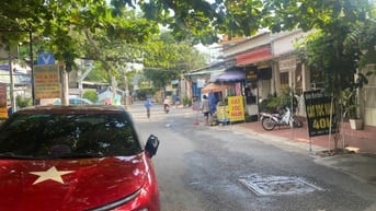 Bán Nhà Mặt Tiền - Gần BV Đa Khoa Thủ Đức - C4, 179m2. Giá chỉ 3.2 Tỷ