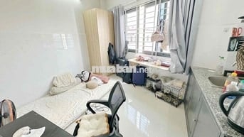 phòng có cửa sổ trời thoáng mát Lê Quang Định