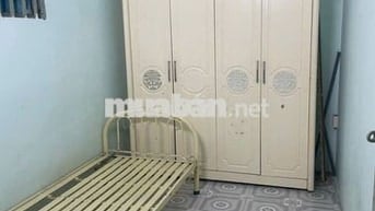 Cho thuê nhà vừa ở vừa kinh doanh, kho, buôn bán. Có chỗ để xe
