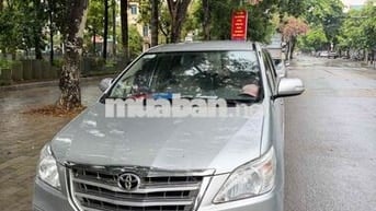 Toyota Innova V 2014 Tự động Bạc 190000 km