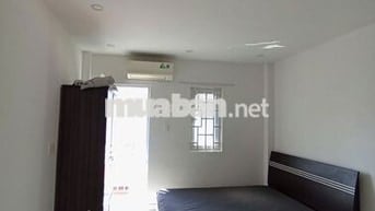 Căn hộ dịch vụ 25m2, bancol, Full nội thất, giá 5,6 triệu
