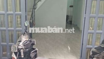 Cho thuê nhà nguyên căn 3 phòng ngủ hẻm 380 Lê Văn Lương 