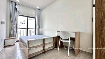 CHDV 2PN full nội thất, sát Q1 (1km)