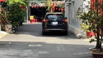 60m2 Xe Hơi Ngủ Trong Nhà, Bình Thạnh, Chỉ 10T