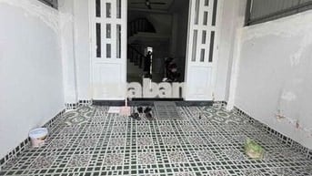 Nhà lầu 3 phòng kdc công trình 8