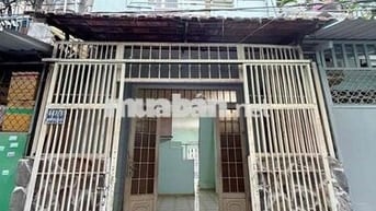 Nhà Sát mặt tiền Hưng phú ,sơn phết khi giao nhà